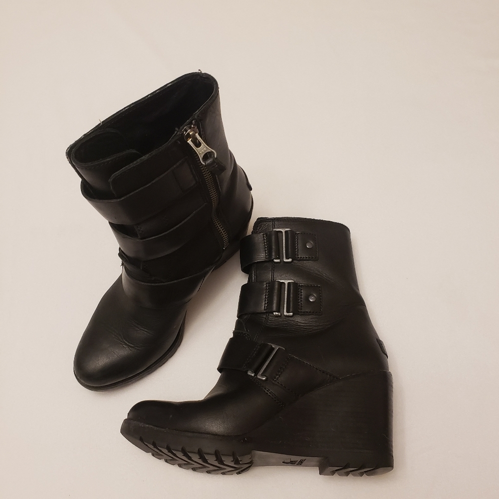 SOREL  Black Leather High Ankle Wedge Boots